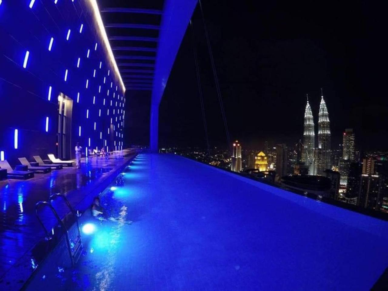 The Platinum Loversuites