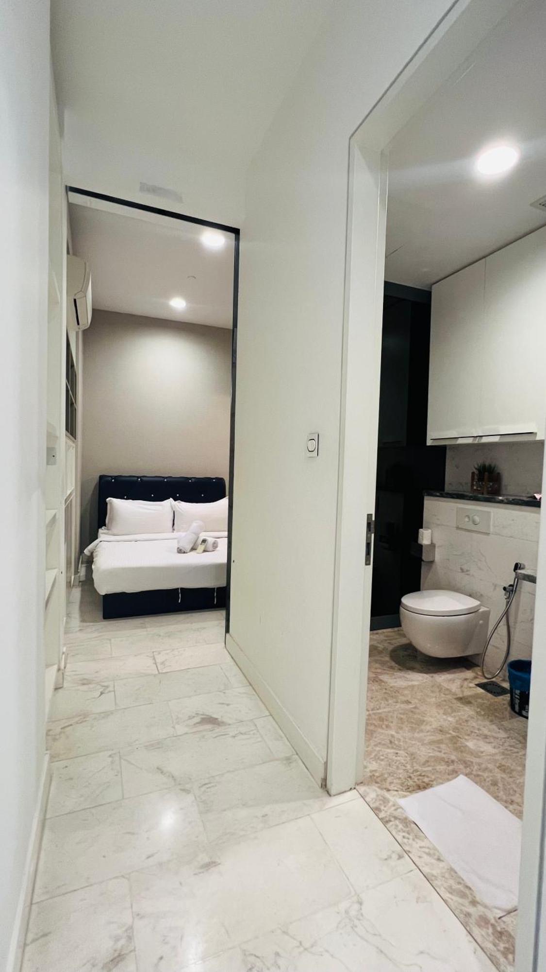 The Platinum Loversuites