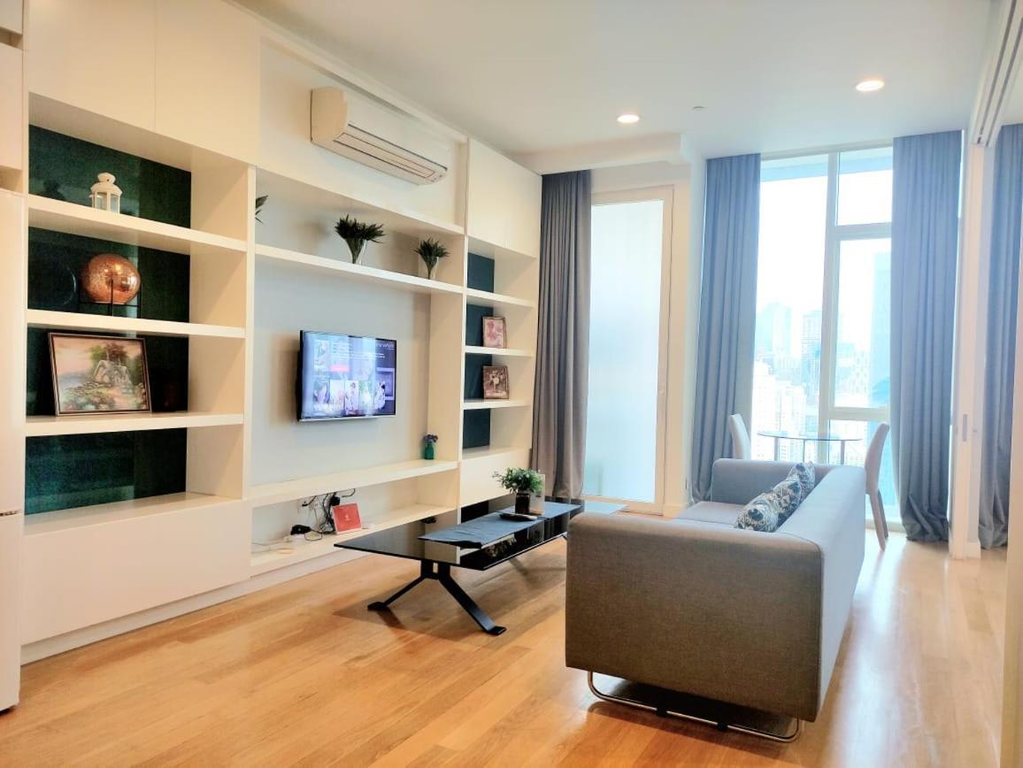 The Platinum Loversuites *